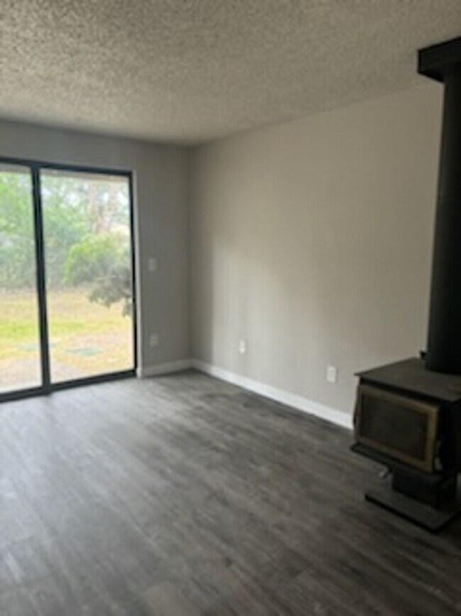 Building Photo - BOY11413-15 2P