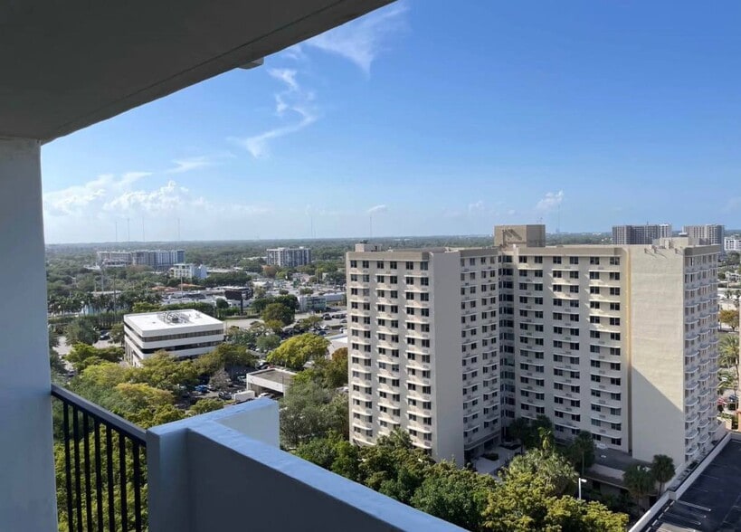 Building Photo - 2780 NE 183rd St