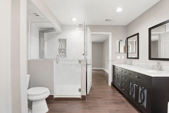 Building Photo - 6018 Brookhill Cir