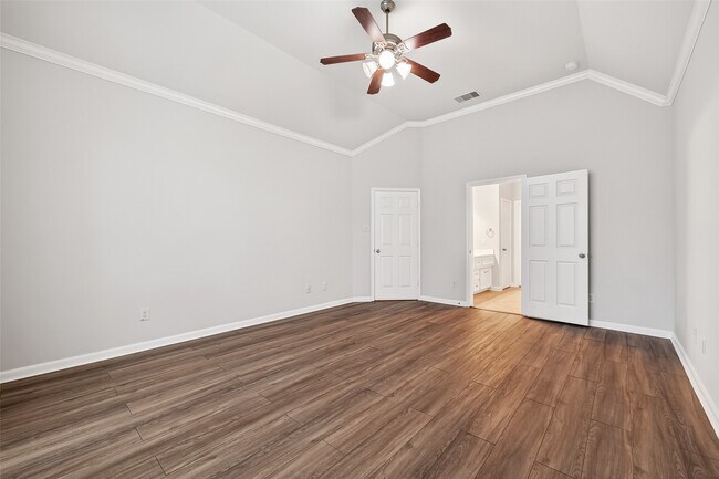 Building Photo - 8858 Distant Woods Dr