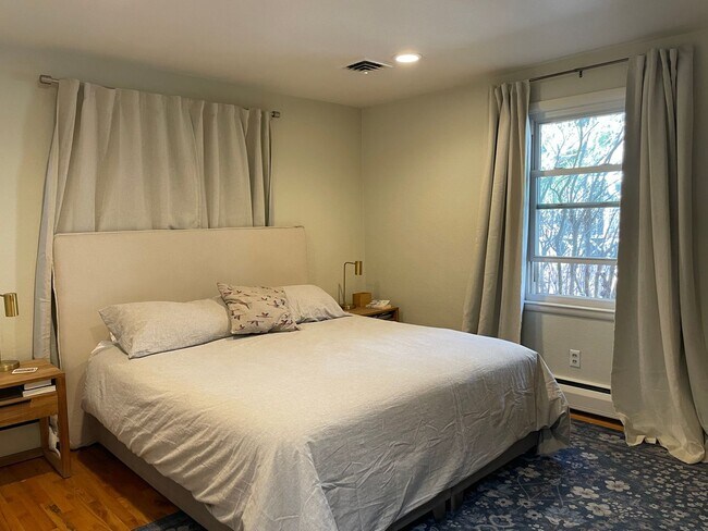 Building Photo - Must See Newly Remodeled North Boulder 5 bed/2.5 bath - Available August 7th!