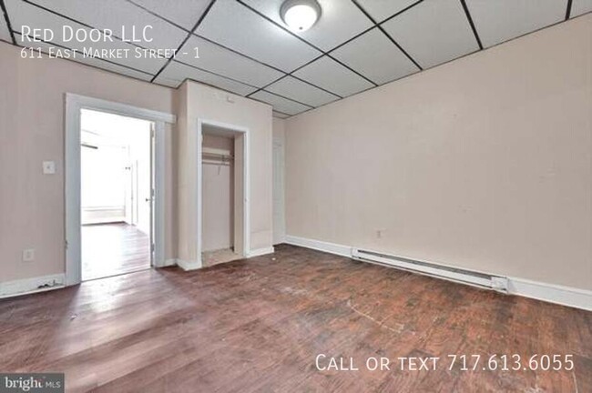 Building Photo - 611 E Market St