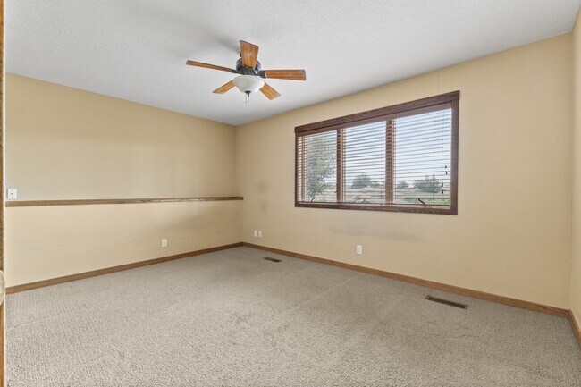 Building Photo - 11435 Kenyon Ct NE