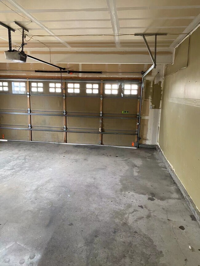 Building Photo - 19312 E 58th Pl