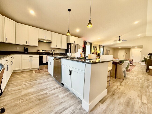 Building Photo - New Construction Home In West Chester, OH 5 BR