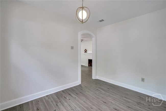 Building Photo - 405 S Baldwin Cir