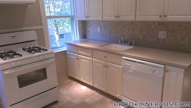Building Photo - 51 Wolcott Rd