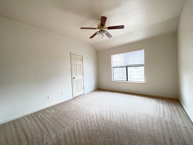 Building Photo - 1508 Nicholas Cir