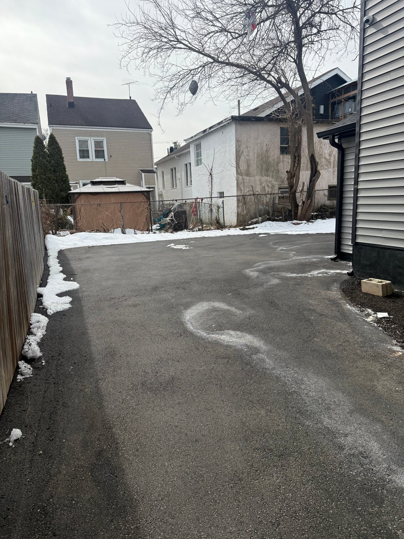 Building Photo - 456 Ellison St