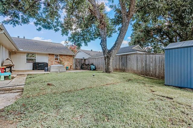 Building Photo - 10642 Mapleridge Dr