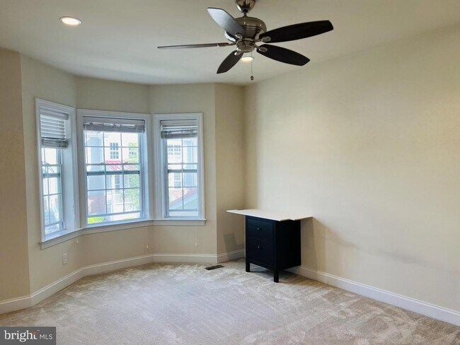 Building Photo - 107 Shilling Ave