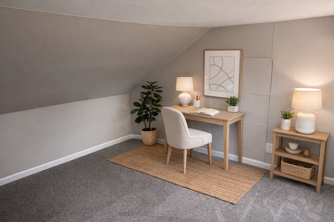 Building Photo - Cute Three Bedroom Home