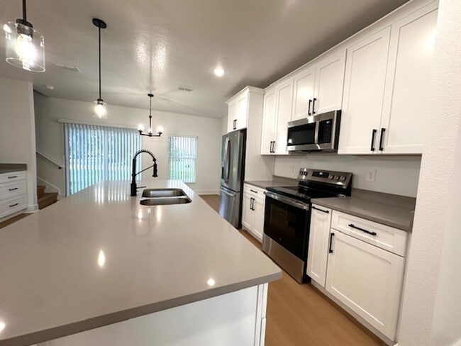 Building Photo - Brand new home!