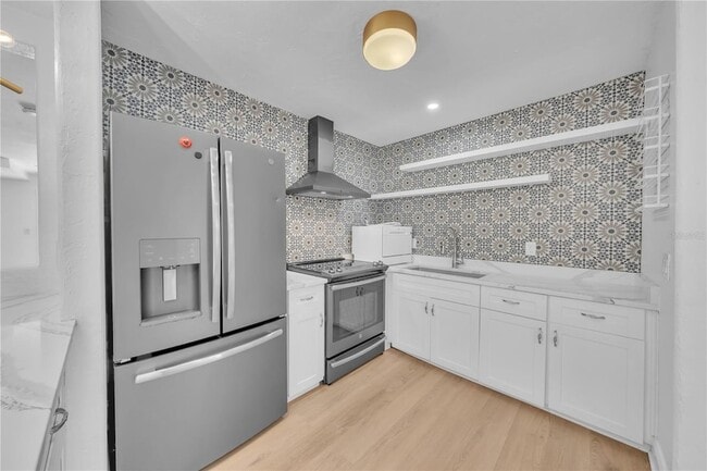 Building Photo - 314 W Frances Ave