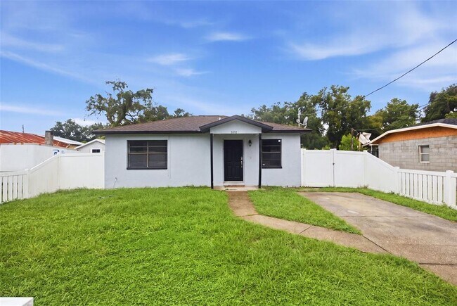 Building Photo - 5412 N 48th St