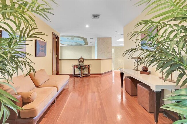 Building Photo - 4200 Coral Hills Dr