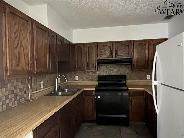 Building Photo - 3020 Cunningham Dr