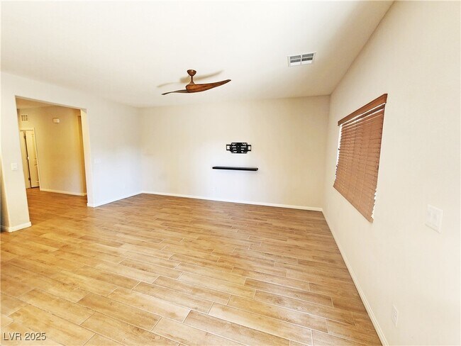 Building Photo - 5375 E La Campana Dr