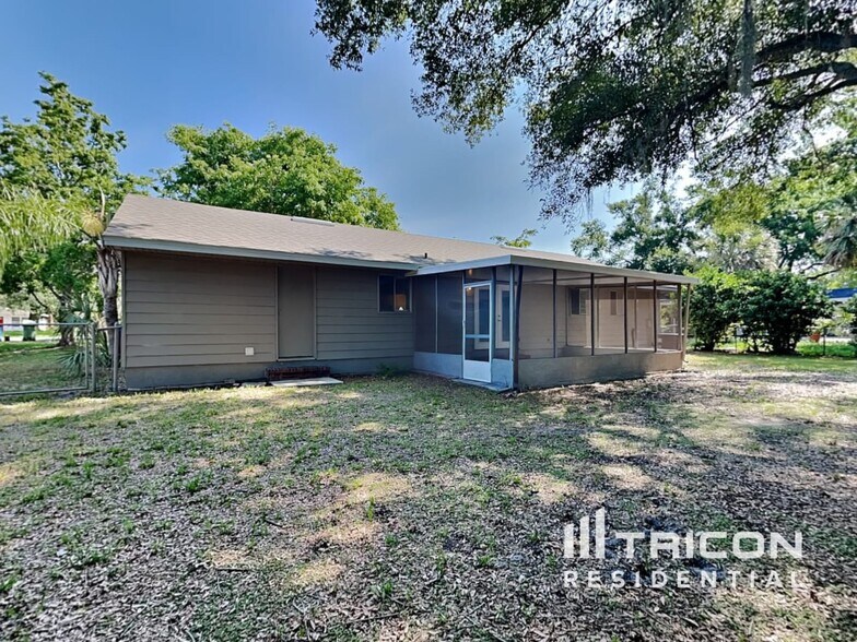 Building Photo - 1334 Stately Oaks Dr NW