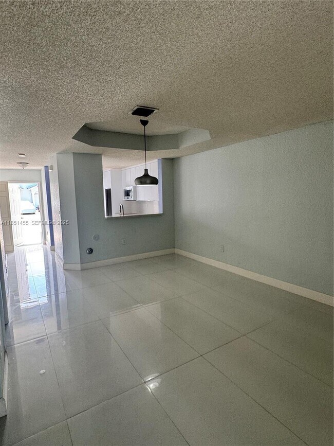 Building Photo - 14059 SW 120th Ct