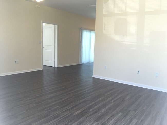 Building Photo - 4315 Farringdon Wy