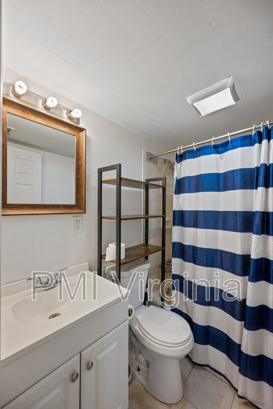 Building Photo - 4217 Dunning Rd