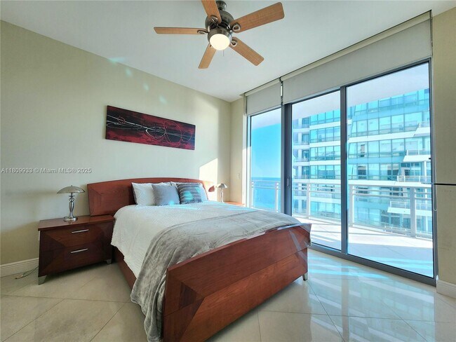 Building Photo - 3535 S Ocean Dr