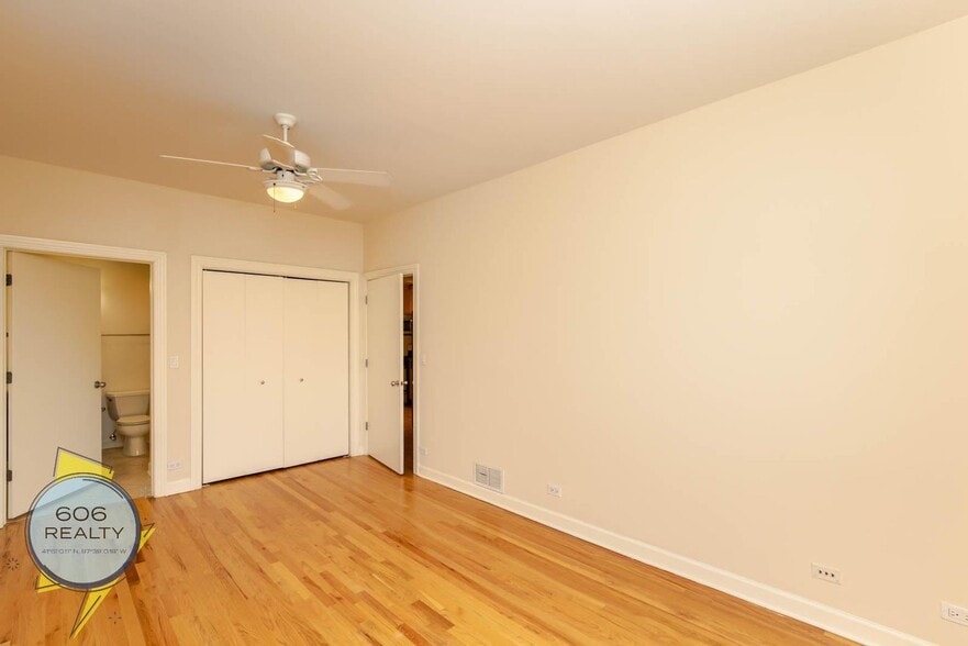 Building Photo - 3347 N Clark St