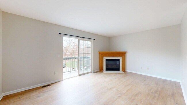 Building Photo - 3073 Promenade Cir