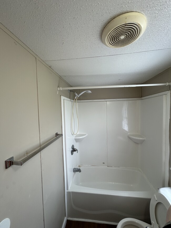 Building Photo - 313 Belew St