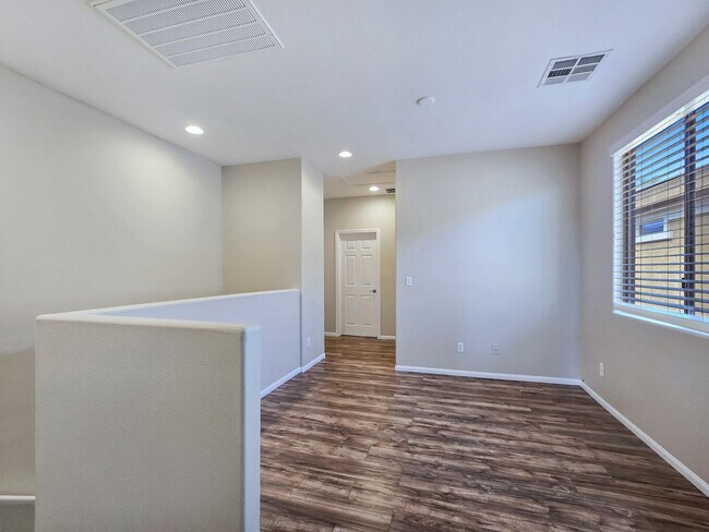 Building Photo - Summerlin South