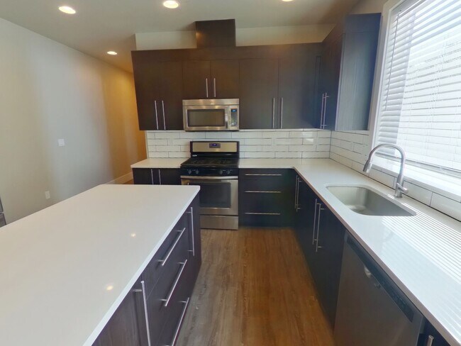 Building Photo - 325 NW 21st St