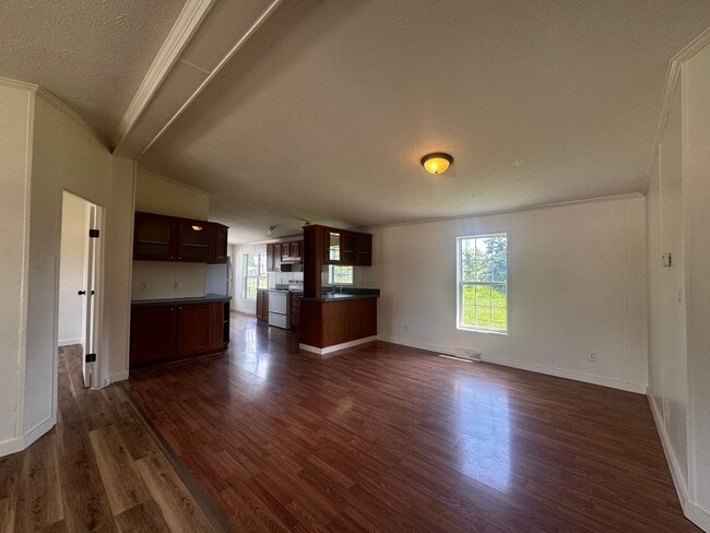 Building Photo - WELCOME HOME!