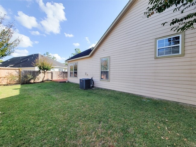 Building Photo - 14322 Darmera Ct