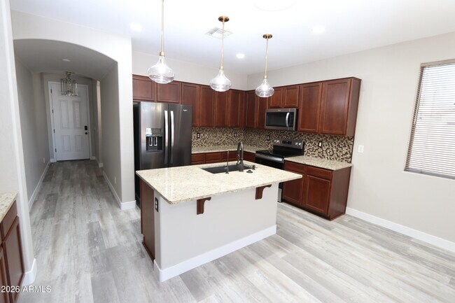 Building Photo - 2650 E Dennisport Ave