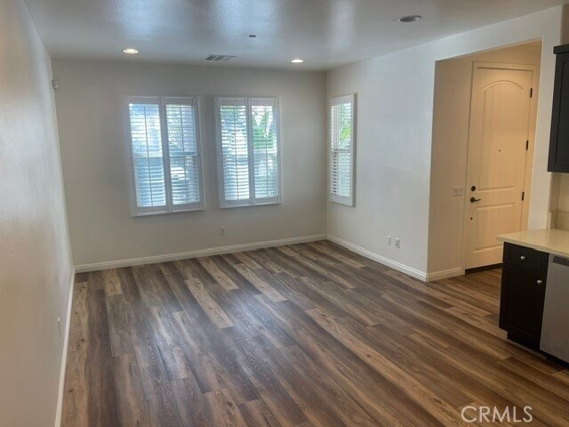 Building Photo - 717 S Casita St
