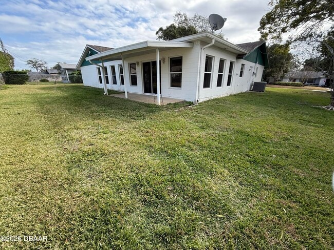 Building Photo - 117 Cuadro Pl