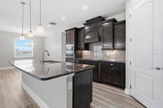 Building Photo - 15020 Trinity Fall Way