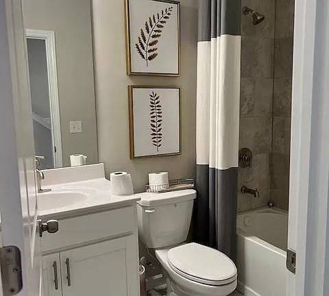 Building Photo - 705 Brecklin Ln