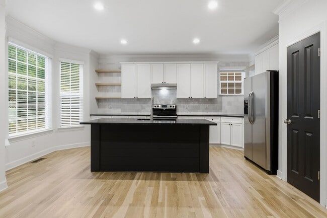 Building Photo - 2661 Avery Park Dr