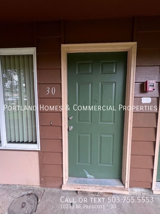 Building Photo - Parkrose Terrace