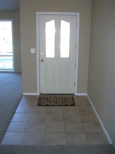 Building Photo - 1671 Hollyhock Dr