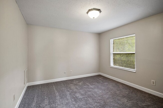 Building Photo - 3606 Balsam Ave