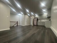 Building Photo - 825 Ashford St