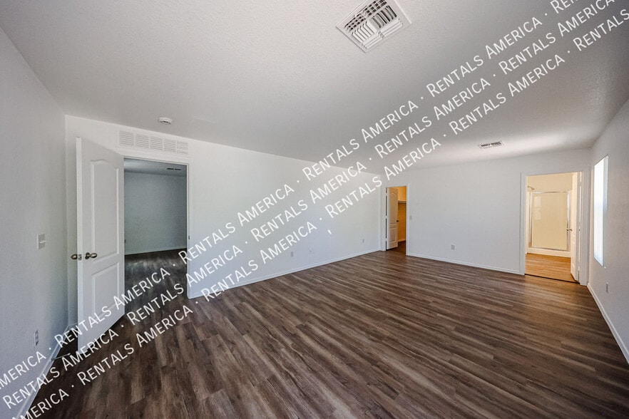 Building Photo - 9410 W Virginia Ave