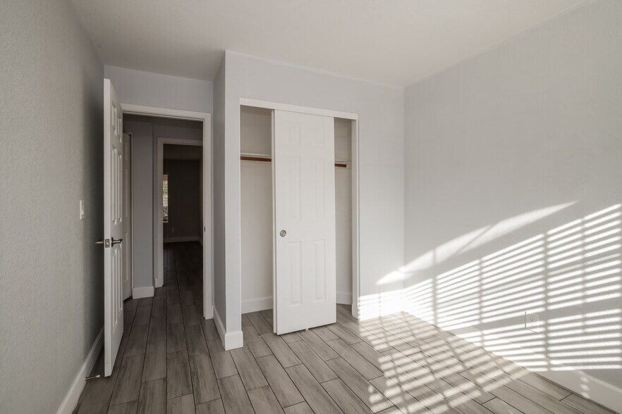 Building Photo - 1333 N Higley Rd