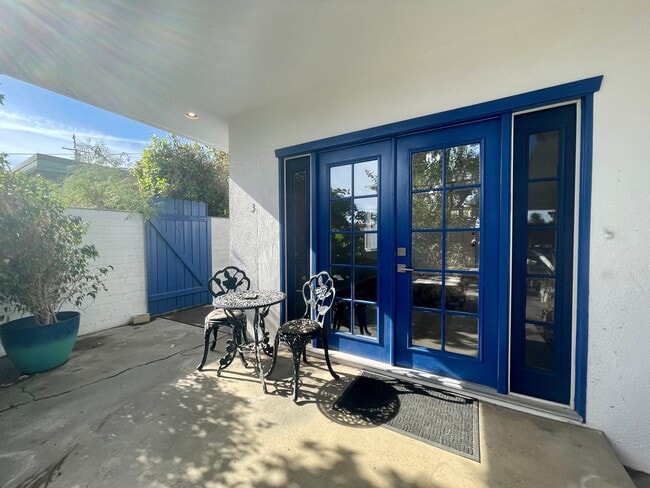 Building Photo - COMING SOON! 1 Bedroom 1 Bathroom Apartmen...