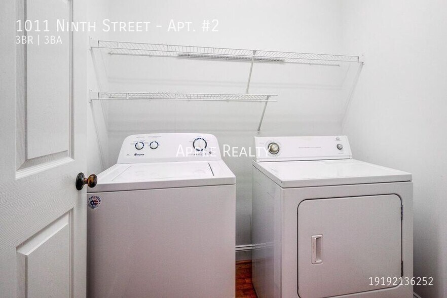 Building Photo - 1011 Ninth Street-Apt. #2