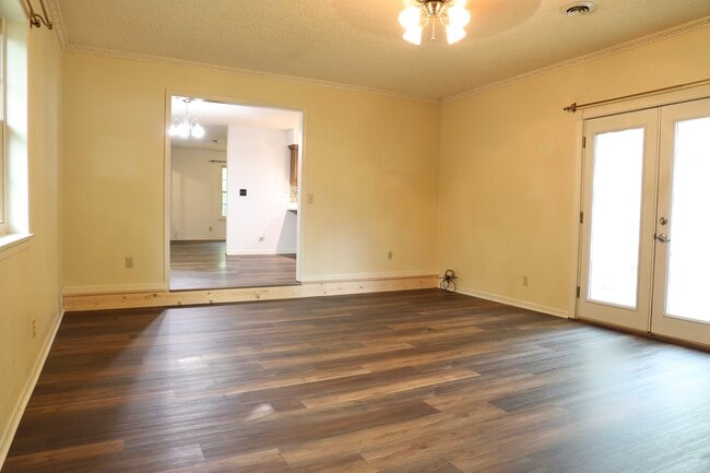 Building Photo - 16280 Hardwood Ln