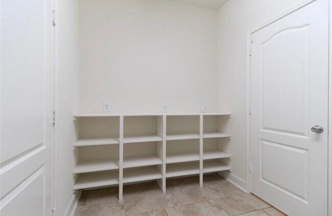 Building Photo - 20623 Pioneer Oak Ln